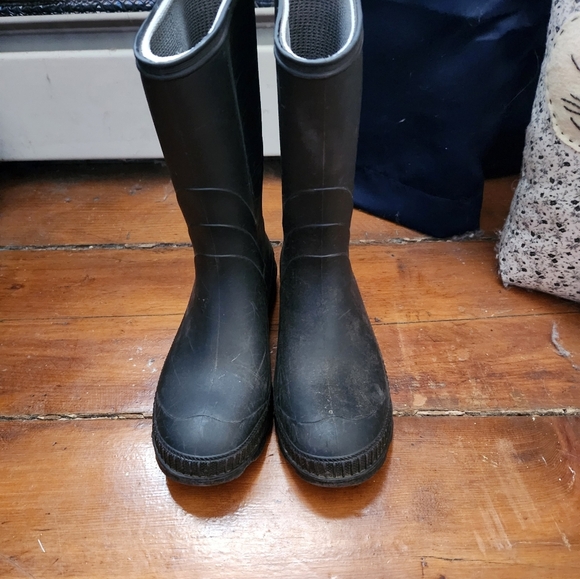 Kids Kamik Black Rubber Boots - Picture 3 of 9